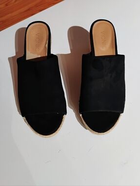 💋 VIONIC Black Mules with Cream Soles 💋